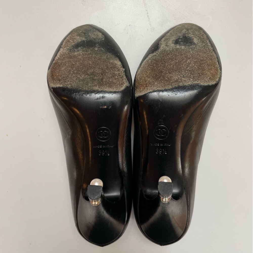 Chanel Black Leather Peep-Toe Pearl Logo Heels Size 8.5 - Picture 9 of 15